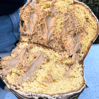 Thumbnail for Panettone Artigianale Farcito con crema Kinder (1.2kg)