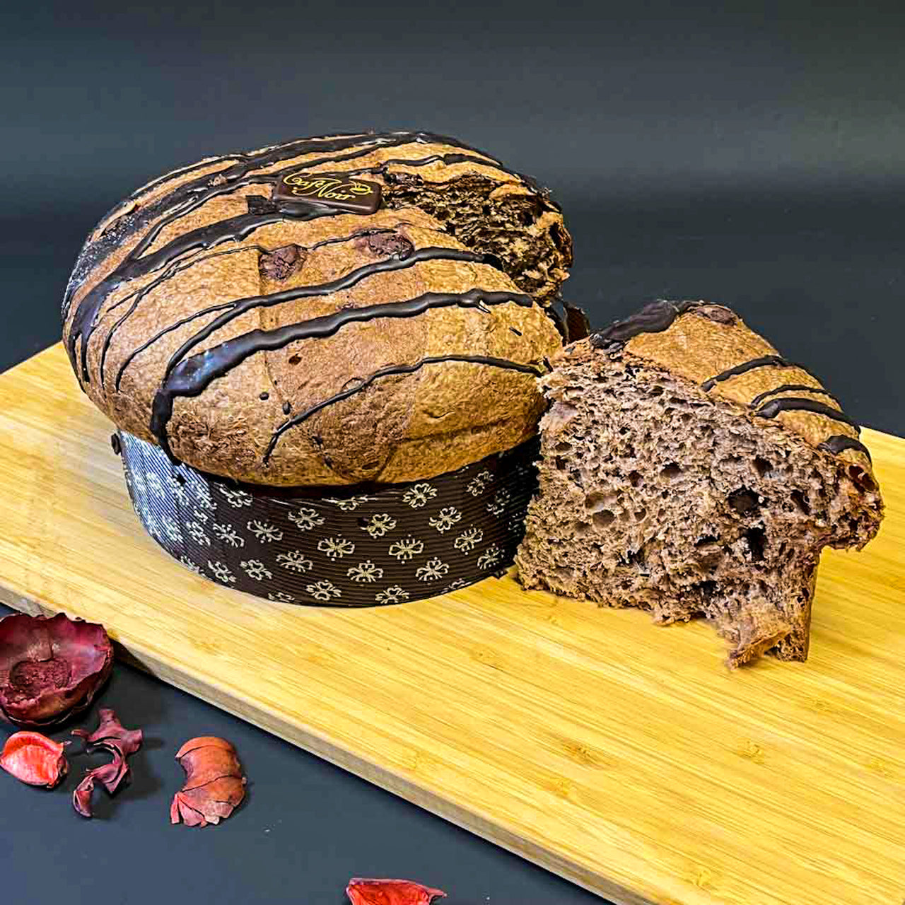 Panettone Artigianale con Pezzettoni di Cioccolato (1kg)